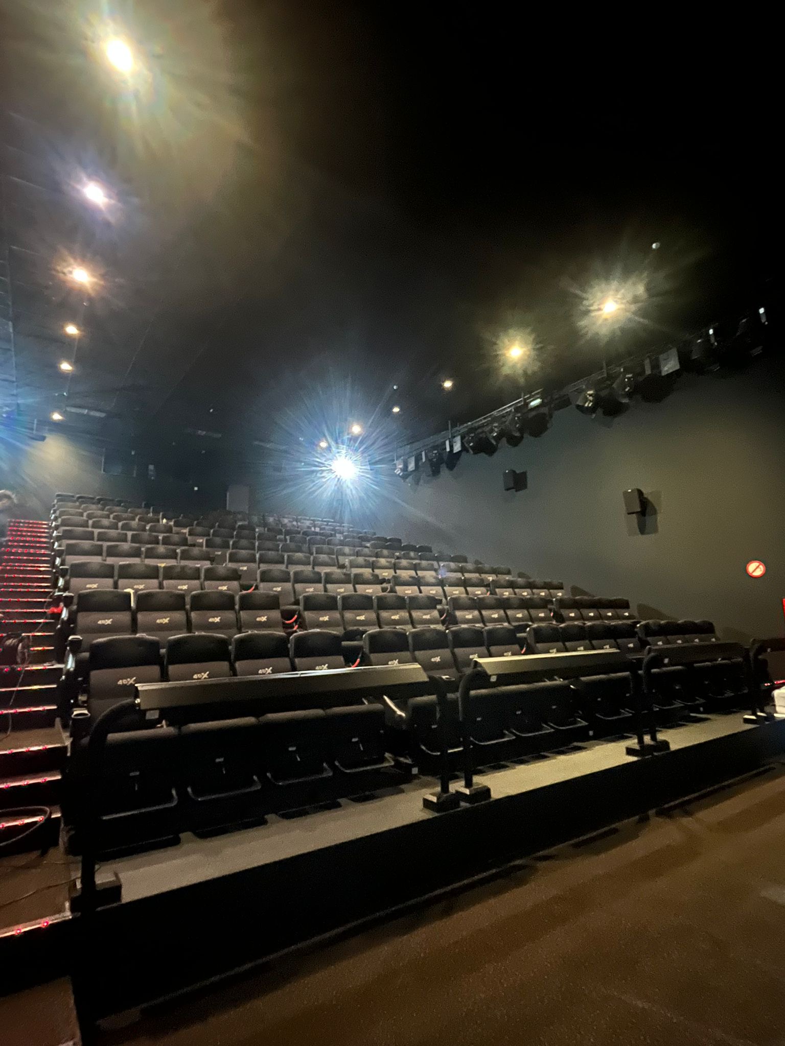 Nettoyage de salle de cinéma - Image 1